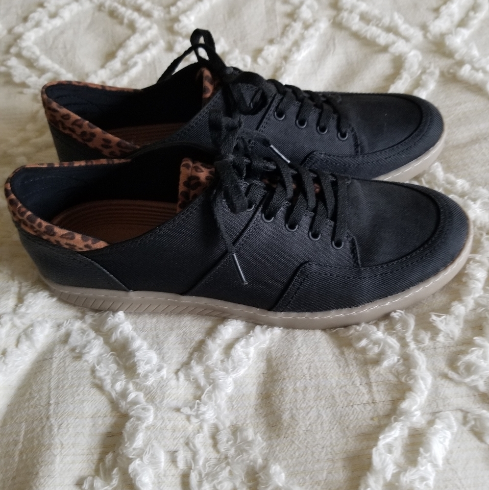 New Black Leopard Baretrap Sneakers